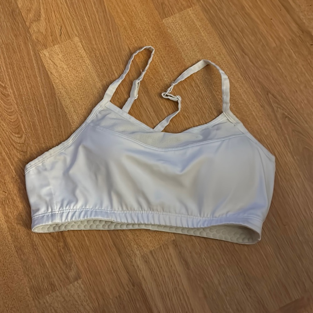 S moving comfort sports bra